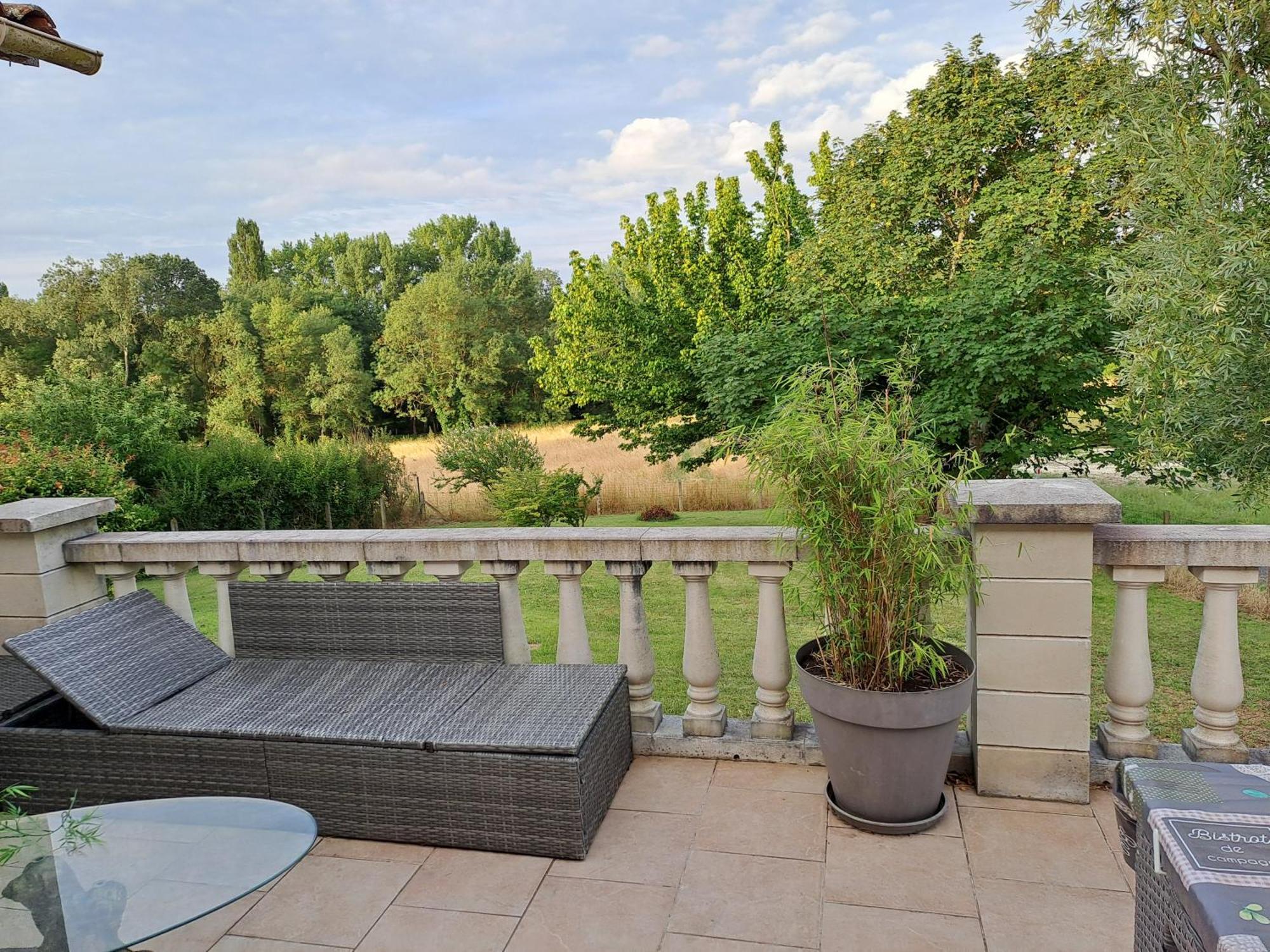 L'Ile Verte Chambre Avec Salle De Bain Privee Champagnac  ภายนอก รูปภาพ